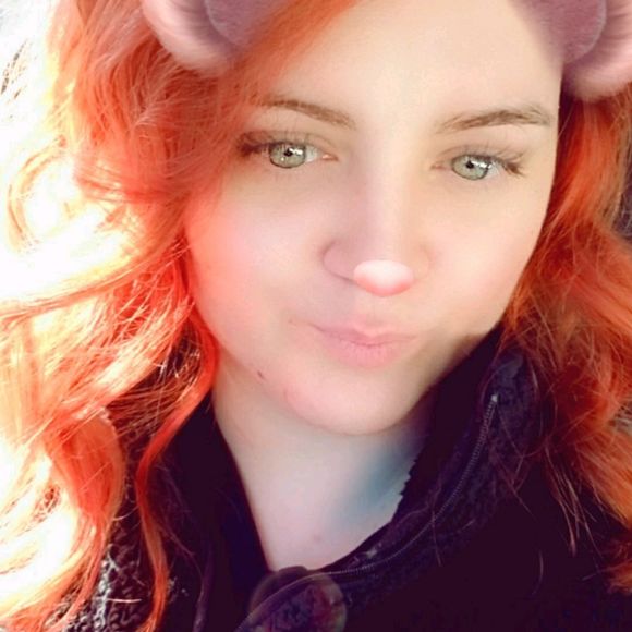 Meet your Posher, Ashley - Picture 1 of 1